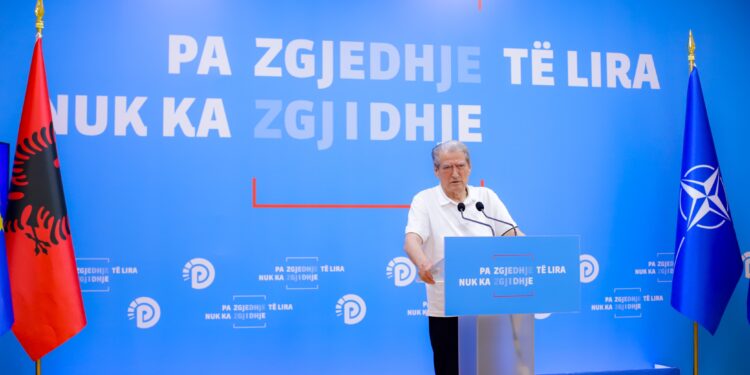 Berisha rreshton arsyet: Ja pse shkatërrimet nga zjarret këtë vit janë një krim i vërtetë shtetëror