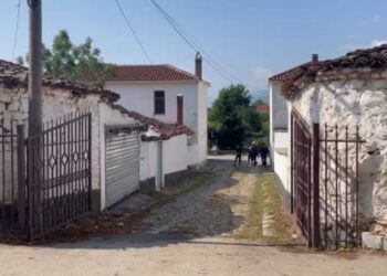 59-vjeçari ndërron jetë pas operacionit të dhëmballës, të afërmit: Vdekja ishte natyrale.