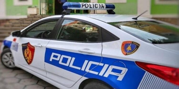 61-vjeçari arrestohet në pikën kufitare të Goricës për kontrabandë nafte të fshehur në një depozitë rezervë të automjetit.