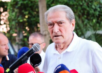 Berisha: Në SPAK gjeta Elvis Doçin (Visi Pojës) duke dekoruar Altin Troplinin si president nderi të kartelit