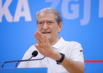 Berisha: Narko-qeveria kërkon të servirë turizëm elitar me turizmin e gjirizeve dhe ujërave të zeza! Turizmi është kthyer në mallkim të madh për shqiptarët