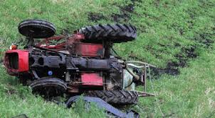 Aksident i rëndë në Devoll! Zetori përfundon në kanal, humb jetën drejtuesi.