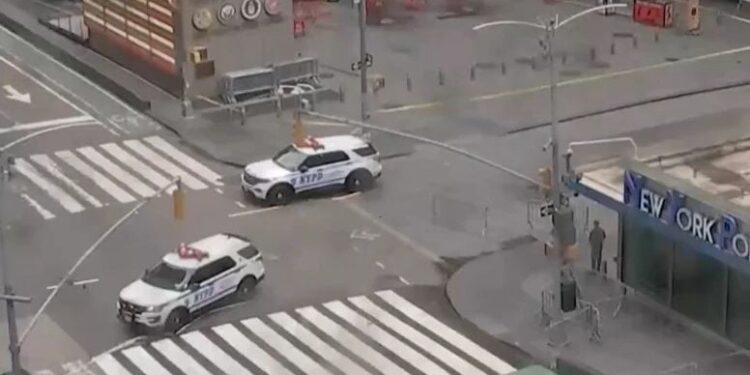Alarm në Manhattan: Times Square mbyllet për shkak të një pakete të dyshimtë