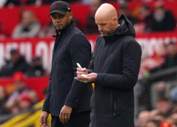 Alarmante! Trajneri i Bayer Leverkusen në rrezik shkarkimi pas startit të dobët në kampionat
Situata në klub po përkeqësohet, ndërsa media norvegjeze VG raporton se Erik ten Hag mund të humbasë pozitën e tij si trajner te Bayer Leverkusen, vetëm dy javë pas fillimit të sezonit në Bundesliga.