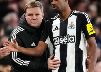 Alexander Isak "eksplodon" ndaj Newcastle! Klubi hedh poshtë akuzat e tradhtisë, por sulmuesi është i interesuar për transferim në Liverpool.