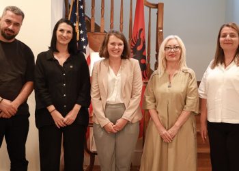 Ambasada Amerikane prit deputetët e rinj të Kuvendit: Shpresojmë për një bashkëpunim të këndshëm!