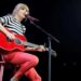 Analiza e BBC: Si do të ndikojnë fejesat në muzikën e Taylor Swift, artiste që integrohet përvoja personale në tekstet e saj.