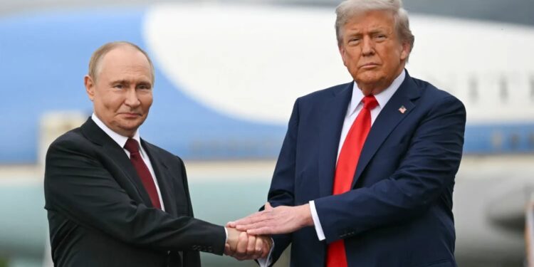 Analizë e The Times: Takimi Trump-Putin në Alaskë ngre më shumë pyetje sesa ofron përgjigje