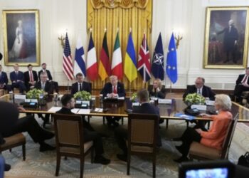 Armatimi si një garant i sigurisë dhe territoret e pushtuara: Pesë barriera për arritjen e marrëveshjes Ukrainë-Rusi