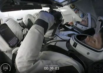 Astronautët kthehen në Tokë pas pesë muajve në Stacionin Hapësinor Ndërkombëtar