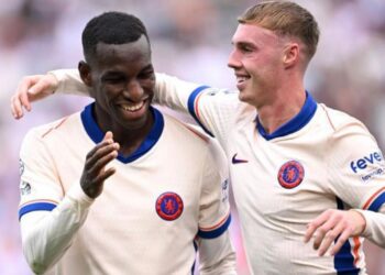 Bayern Munich në negociata për të nënshkruar me sulmuesin e Chelsea, Nicolas Jackson, pas një sezoni të vështirë në Premier League. Raportet nga BILD sugjerojnë se klubi gjerman po punon për ta sjellë lojtarin senegalez këtë verë.