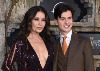 Catherine Zeta-Jones i uron djalit të saj për ditëlindjen e 25-të: Je gjithçka për mua