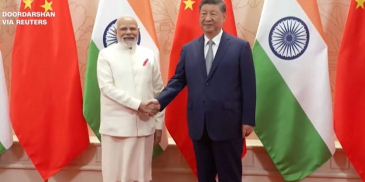 Çfarë rezultoi nga takimi mes Xi Jinping dhe Narendra Modit në Kinë? CNN: Liderët kinez dhe indian diskutan mbi miqësinë 'në mes të kaosit' në kontekstin e tarifave më të rrepta të Trumpit.