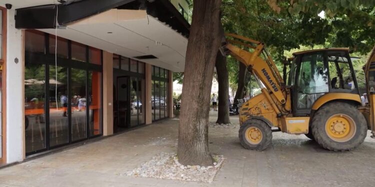Çlirimi i hapësirave publike: Aksioni vazhdon në gjithë Shqipërinë, në Tiranë janë shkaktuar 41.000 m² hapësira të lira