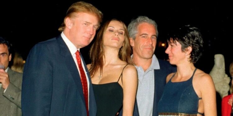 Departamenti i Drejtësisë publikon dëshminë e gruas së Epstein: Presidenti nuk është sjellë kurrë në mënyrë të papërshtatshme me askënd.