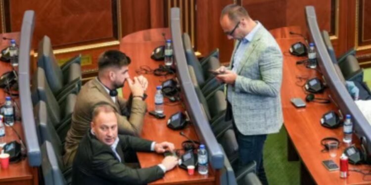 Dështimi i Kuvendit të Kosovës për shkak të moszgjedhjes së nënkryetarit nga komuniteti serb.