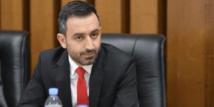 Dimal Basha nga LV u zgjodh kryetar i Kuvendit të Kosovës: Ky institut është thelbi i demokracisë.