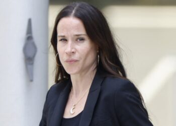 Divorc pas 13 vitesh martesë! Vajza e Joe Biden “hakmerret” publikisht ndaj tradhtisë së bashkëshortit, ndan foton e tij me të dashurën.