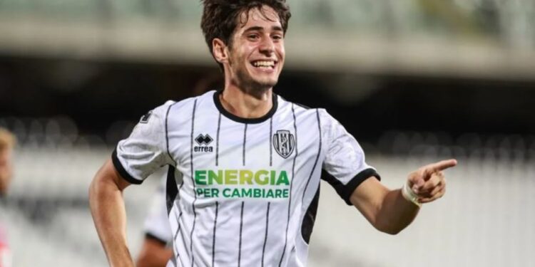 E bujshme nga Italia: Klubi i njohur i Serie A po kërkon një sulmues shqiptar të talentuar.