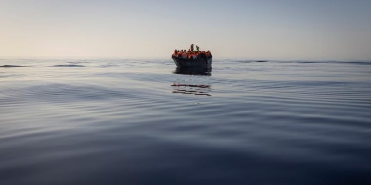 Emigrantët e paligjshëm në Greqi: Rënie e numrit të refugjatëve pas pezullimit të kërkesave për azil.
