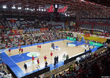 FIBA reagon pas akuzave shqiptare në ndeshjen e basketbollit në Kumanovë