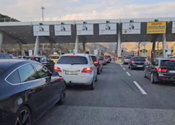 Fluks vizitorësh në Rrugën e Kombit! Radhë në Kalimash, por pritjet konsiderohen normale.