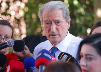 "Fluturoni deri në fund, jo për veten tuaj" / Berisha pas intervistës në SPAK: Po fshihen krime të tmerrshme të prokurorëve.