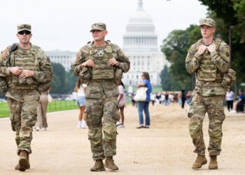 Forca Kombëtare e SHBA-së paraqitet e armatosur në Uashington pas vendimit të Trumpit për “pastrimin” e qytetit nga krimi.