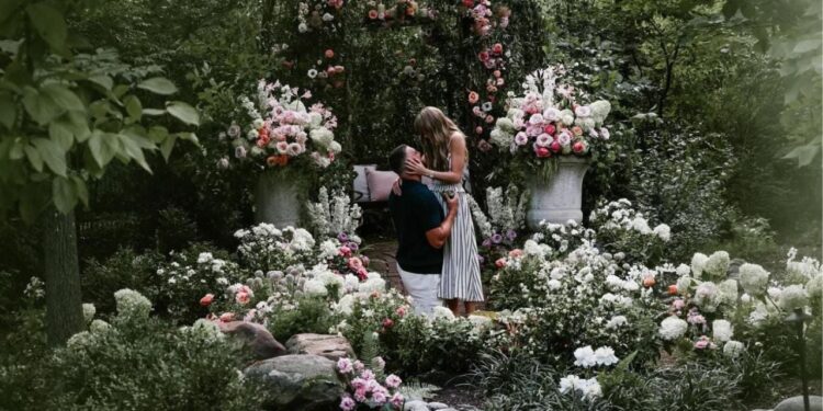 Foto/ Taylor Swift anunciando su compromiso con el campeón de la Liga de Fútbol Americano