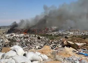 Fusha e mbetjeve në Vlorë përsëri në flakë, përfshihet edhe fadroma.