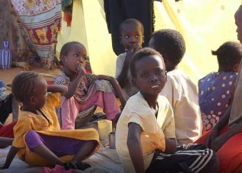 “Gaza e Afrikës”: Kriza e Urisë në Sudan, 900,000 Njerëz nën Rrethim, pa Mundësi për Ushqim dhe Ndihmë Mjekësore