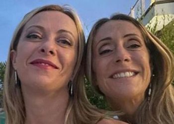 Giorgia Meloni dhe motra e saj “viktima” të platformave që shpërndajnë foto të grave me komente ofenduese, kryeministrja italiane: E qyjshme, dënim i pamëshirshëm.