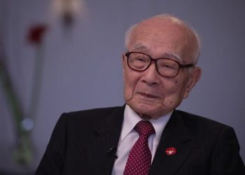 I mbijetuari i Nagasakit tregon tmerrin e bombës atomike dhe paralajmëron për brezat e ardhshëm: T’i eliminojmë armët e luftës para se ato të na eliminojnë ne