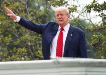 “Çdo gjë që bëj, e financoj unë”, Trump bën dalje të papritur në çatinë e Shtëpisë së Bardhë, inspekton punimet për sallën e re të banketeve që do të kushtojë 200 mln dollarë