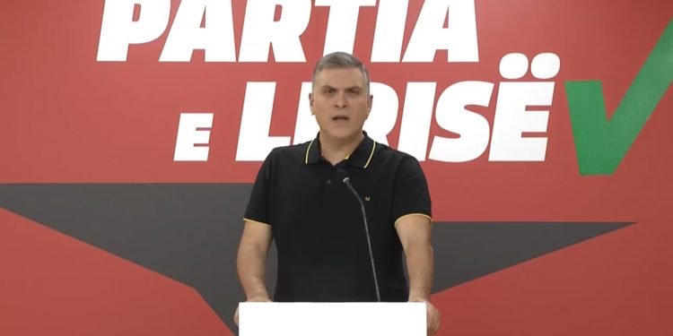 Tedi Blushi: “Tigrat” e Ballukut po vjedhin 94 mijë euro/ditë. Të ndalet afera e TEC-eve lundruese në Vlorë