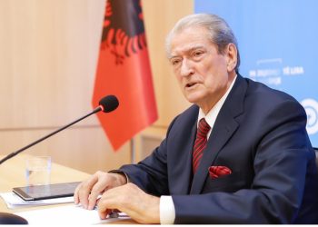 “Akt prej xhelati ndaj fjalës së lirë!” Policia rrethon ambientet e News24/ Berisha: Hakmarrjeje primitive e Ramës, kërkon të mbrohet nga lajmi i paanshëm