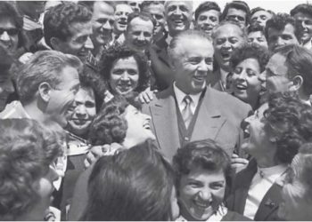 “Ditari i një diktature”, Corriere della Sera: Shqipëria e Enver Hoxhës në filmin e Roland Sejkos