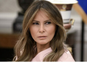 “Është koha”, letra e Melania Trump drejtuar Putinit: Me vetëm një nënshkrim mund ta riktheni të qeshurën melodioze të fëmijëve! Mund të bëni më shumë sesa t’i shërbeni vetëm Rusisë