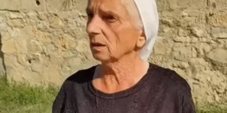 “Janë bërë njerëzit si bagëti”, flet e afërmja e 32-vjeçarit të vrarë në Divjakë: Nuk e di a kishte ndonjë sherr, ai për 10 ditë do ikte në Gjermani! Ishte djalë i mirë e punëtor