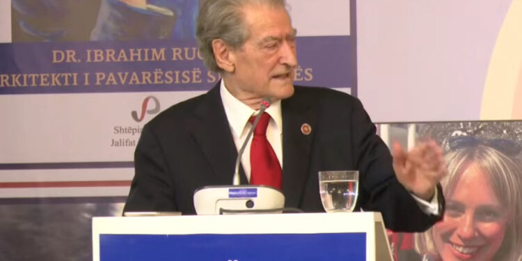 Berisha: Dënoj me forcën më të madhe mbajtjen në magazina prej 5 vitesh të shtatores së Ibrahim Rugovës nga narkoregjimi i Tiranës