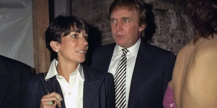 Departamenti i Drejtësisë publikon transkriptet nga intervista e ish-të dashurës së Epstein/ Maxwell: Nuk e kam parë kurrë presidentin Trump në ndonjë ambient të papërshtatshëm