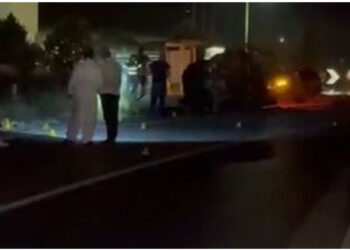 Aksidenti u mori jetën dy motrave, dalin pamjet nga vendi i ngjarjes, makina e përmbysur në rrugë 