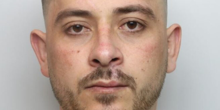 EMRI/ U kap me drogë me vlerë rreth 4,500 paund, dënohet me mbi 3 vite burg 25-vjeçari shqiptar në Angli