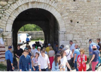 Franca dhe Gjermania, dy “pushtuesit” e rinj të Shqipërisë, zëvendësojnë italianët 