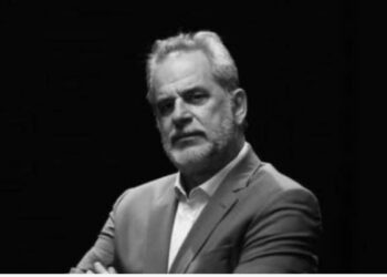 Lamtumira për Artur Zhejin/ Ceremonia e homazheve mbahet sot te Universiteti i Arteve të Bukura