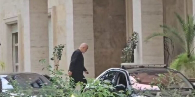 Nisin përgatitjet për përbërjen e kabinetit të ri qeveritar? Rama rikthehet në kryeministri pas tre javësh pushime në jug