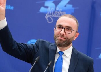 Gazment Bardhi zbulon skandalin në Lushnje: Korrupsioni dhe krimi i organizuar lidhin Belinda Ballukun me terroristët elektoralë në Fier