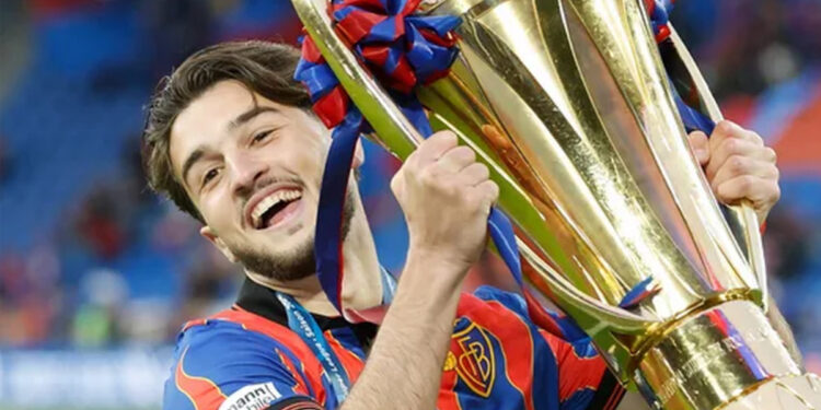 As Shqipëria, as Zvicra! Leon Avdullahu zgjedh Kosovën