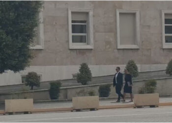 Në prag të qeverisjes së re, Rama takime në kryeministri