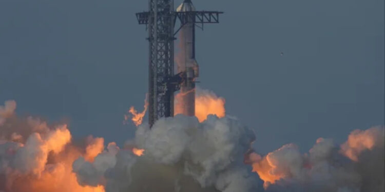 VIDEO/ SpaceX përfundon me sukses fluturimin e 10-të provë të Starship, raketës më të fuqishme në botë